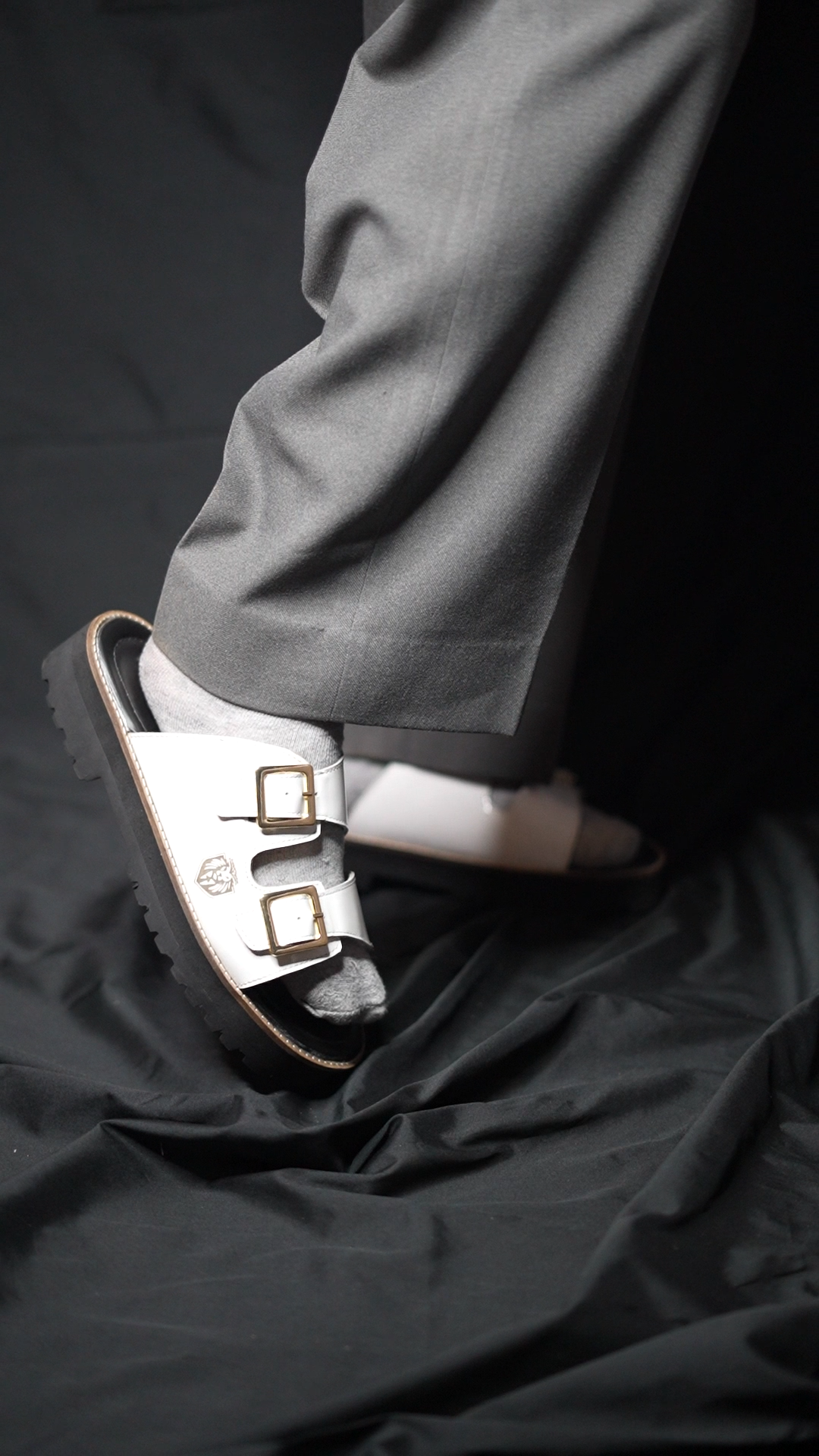 LUCIFER SLIPPER | WHITE