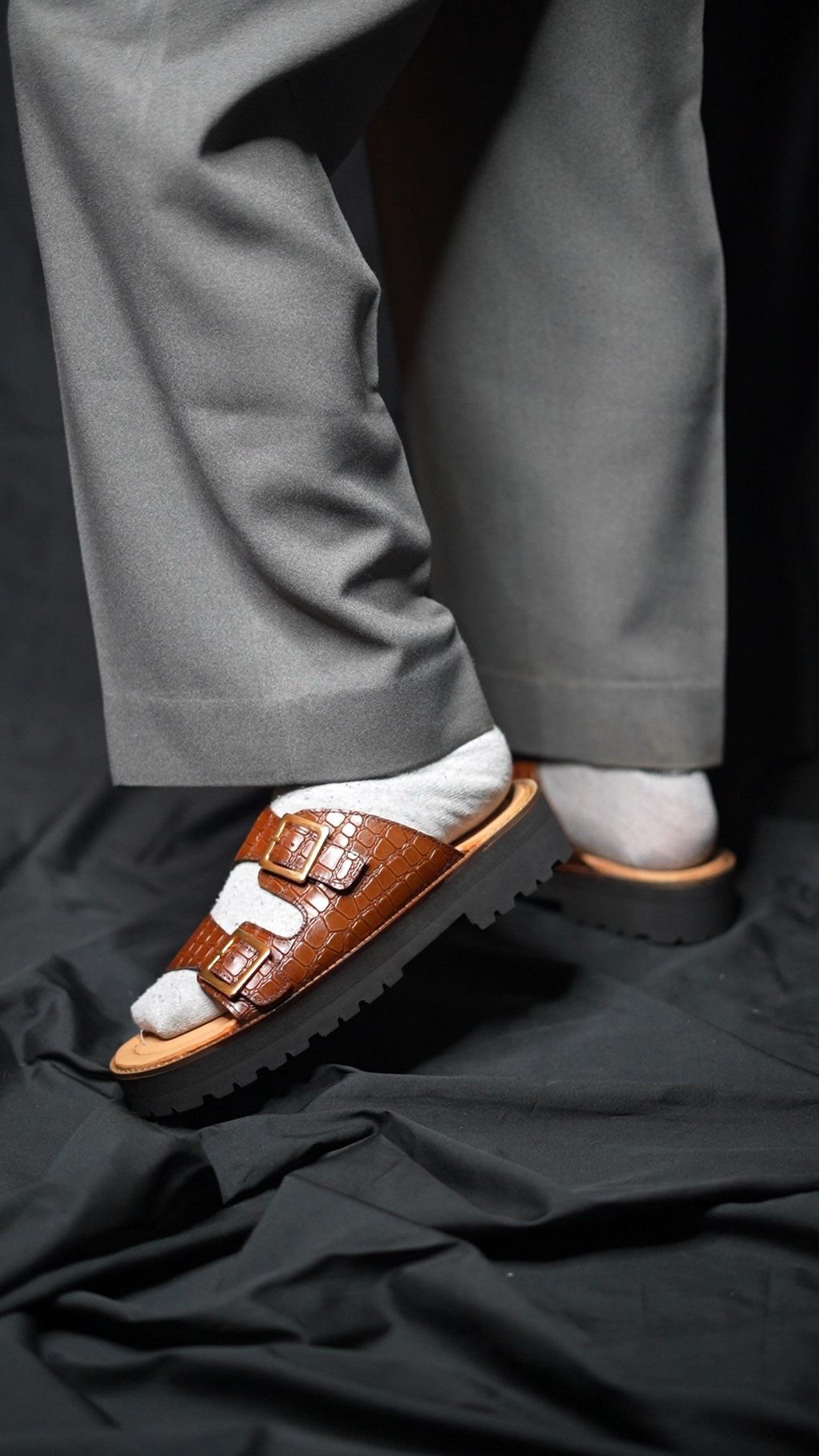 LUCIFER SLIPPER | BROWN
