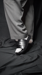 PACHO SLIPPER | BLACK