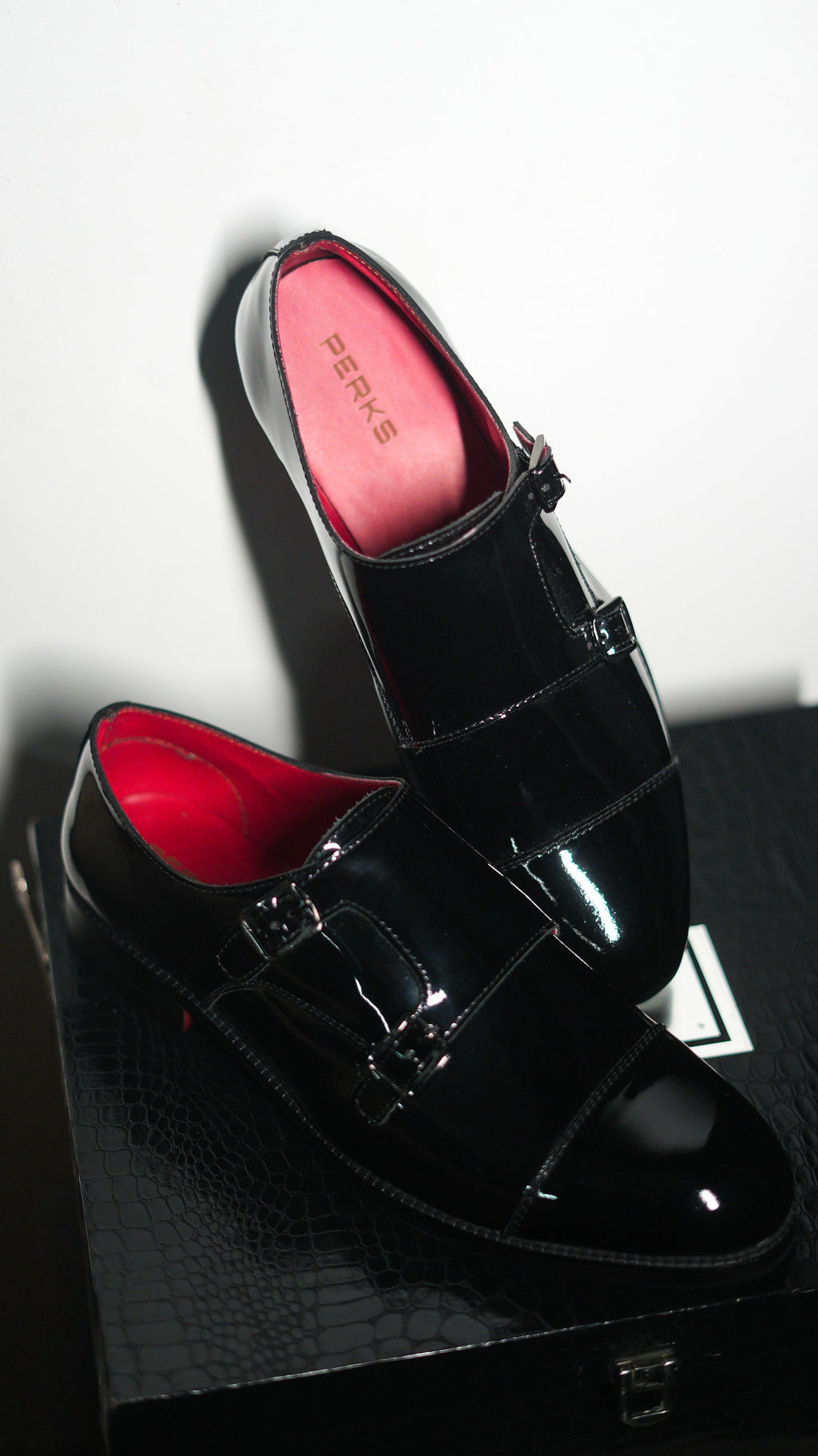 DEVIL MONK STRAP | PATENT BLACK