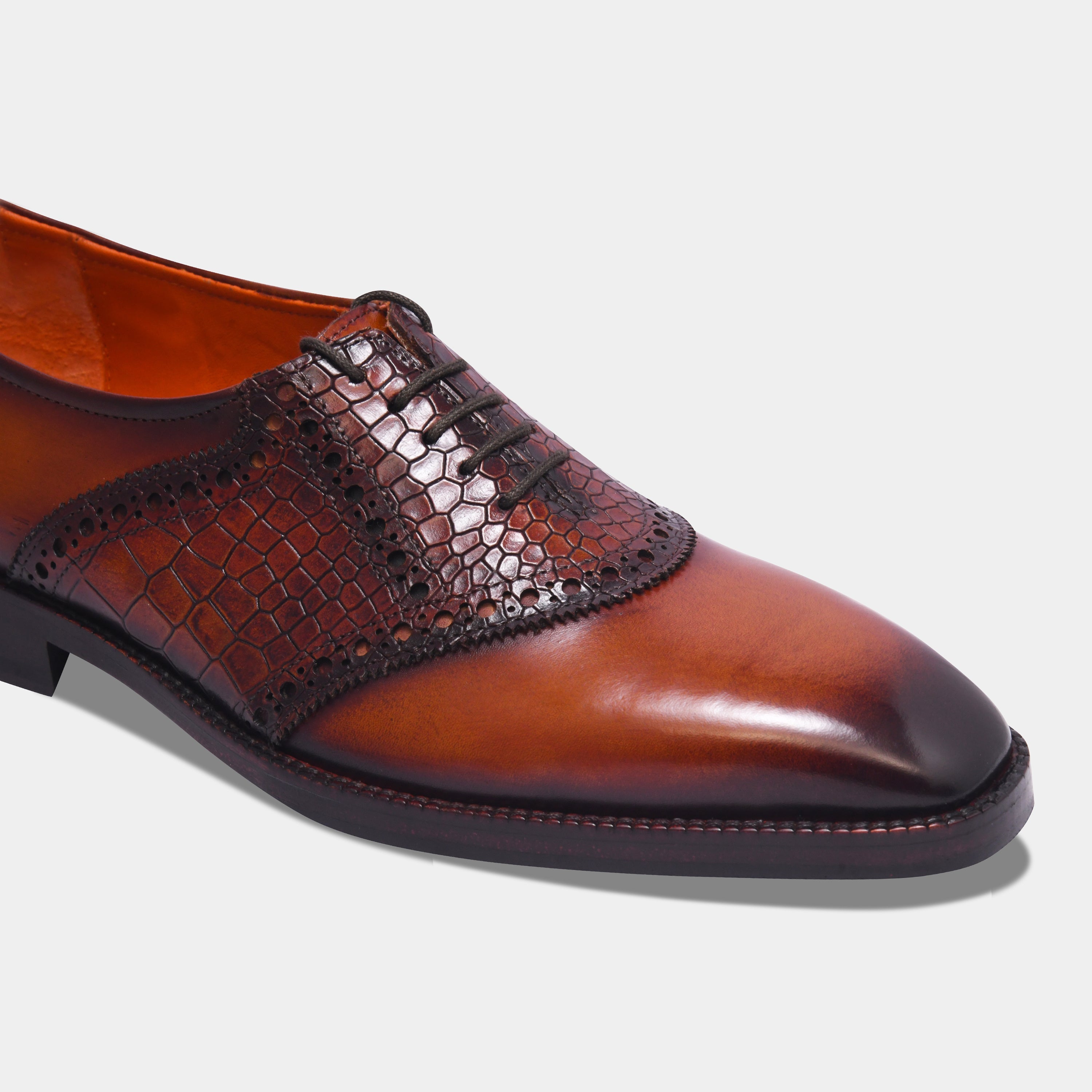 GUSTAVO LACEUP | BROWN