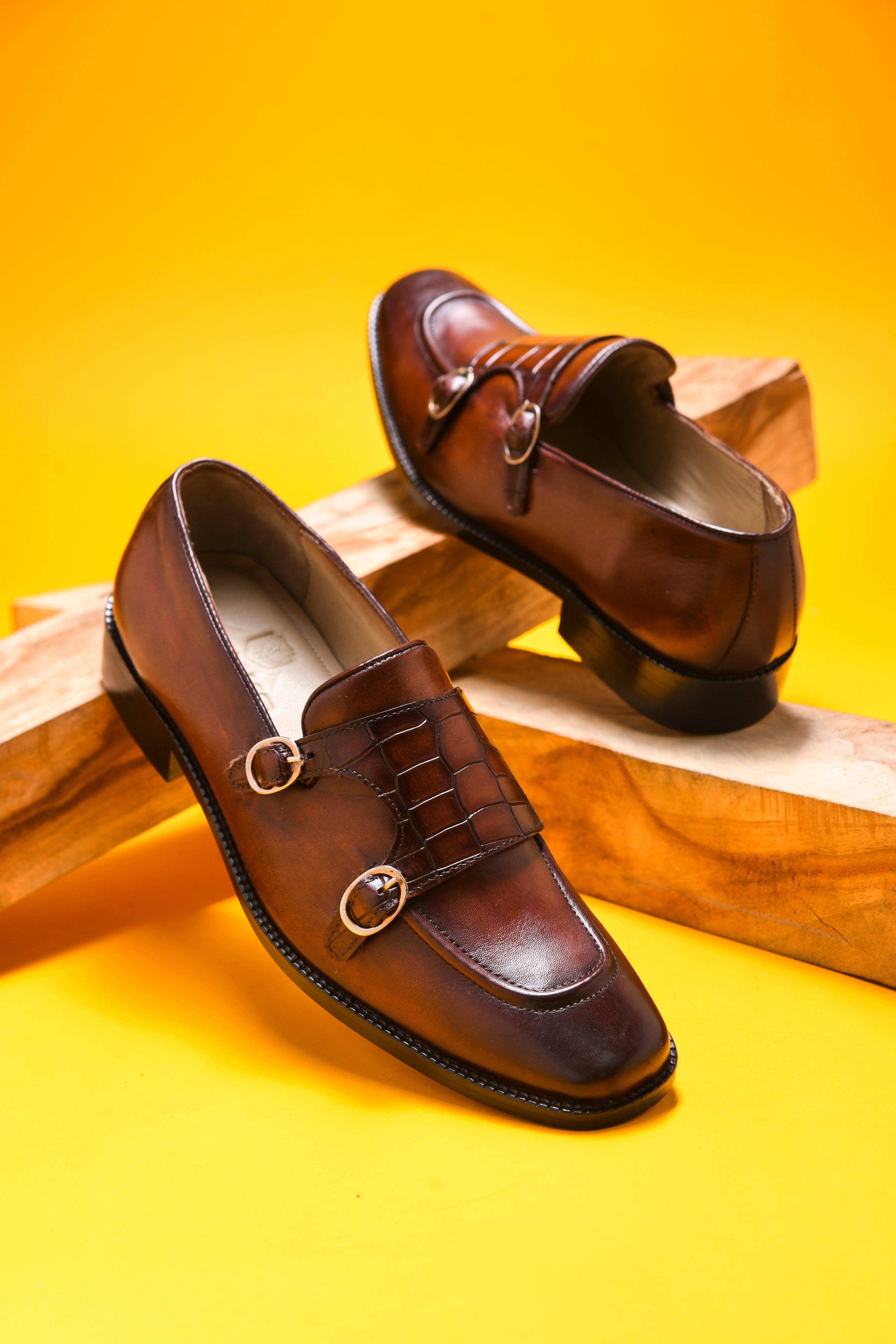 VENOM MONK | BROWN