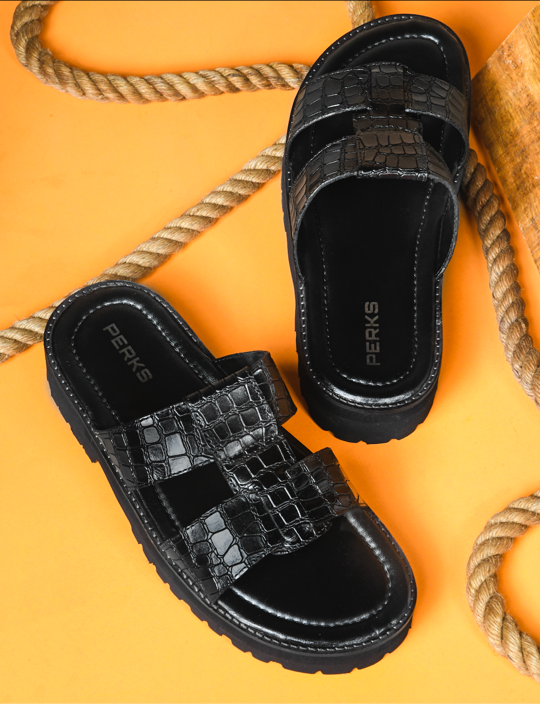 SOLOMONS SLIPPER | BLACK