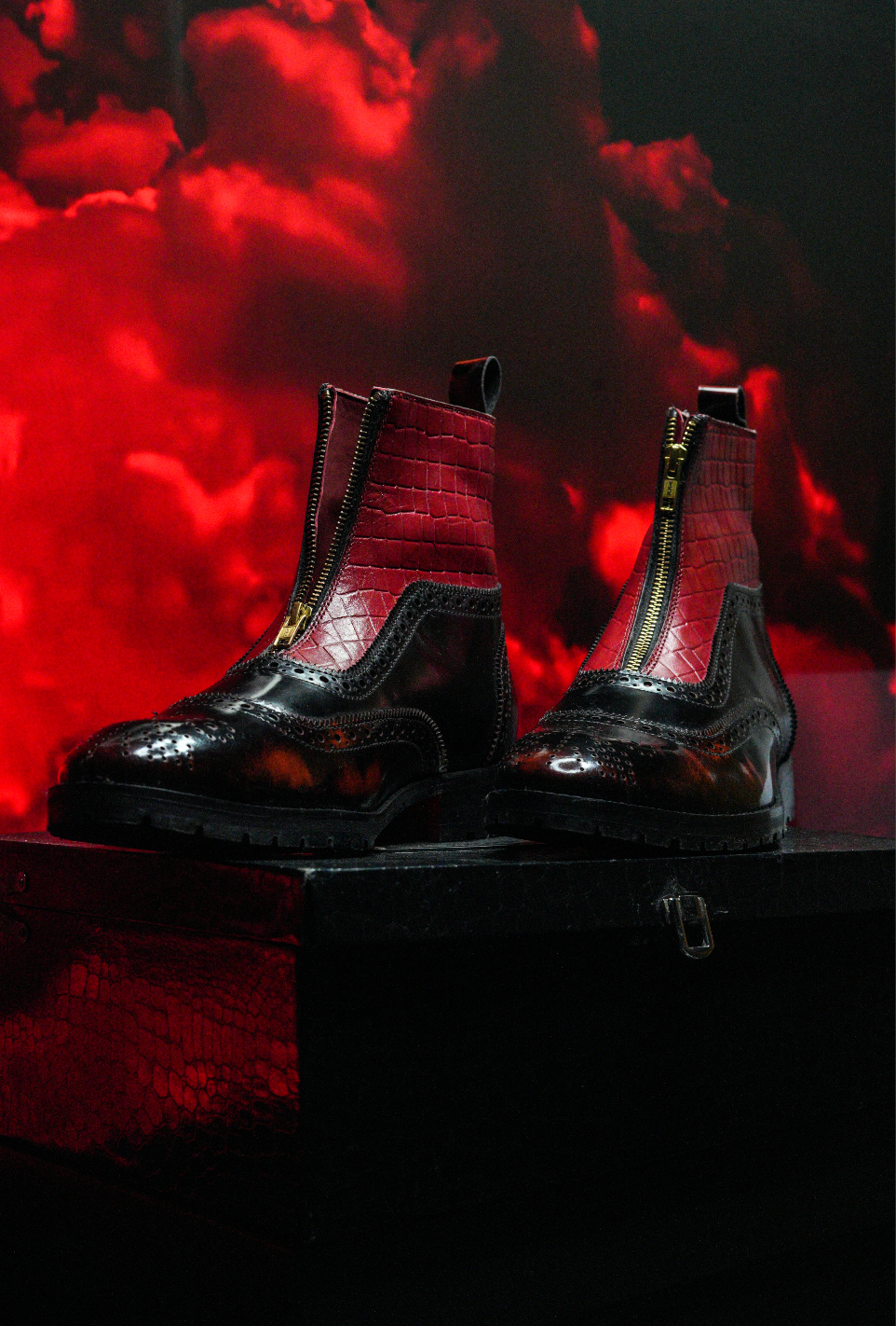 Red Ledger BOOT | BLACK/RED