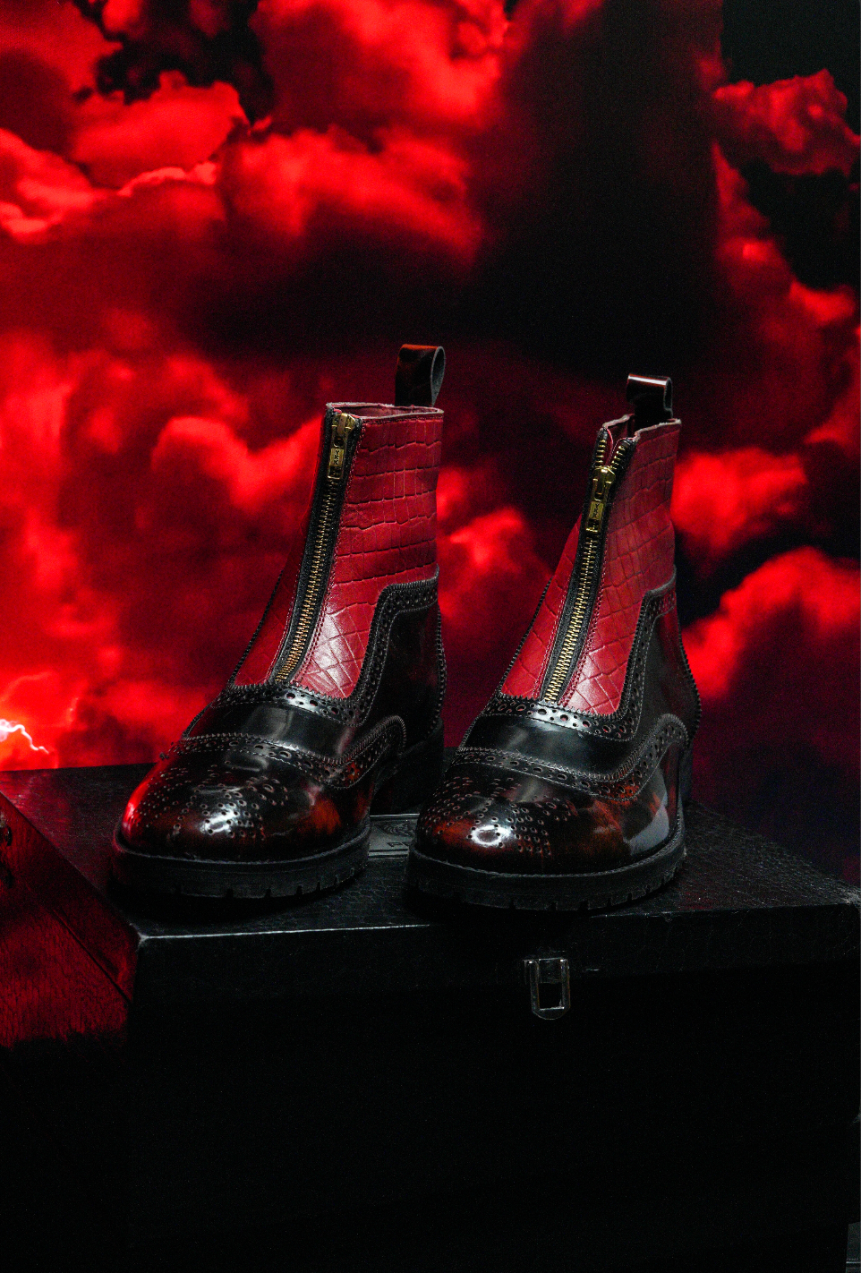 Red Ledger BOOT | BLACK/RED